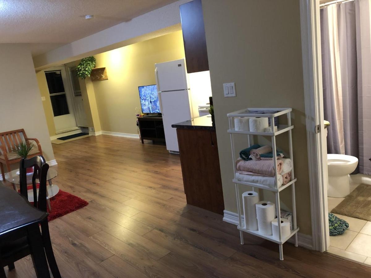 Spacious 2 Bedroom Guest Suite Toronto Exteriör bild