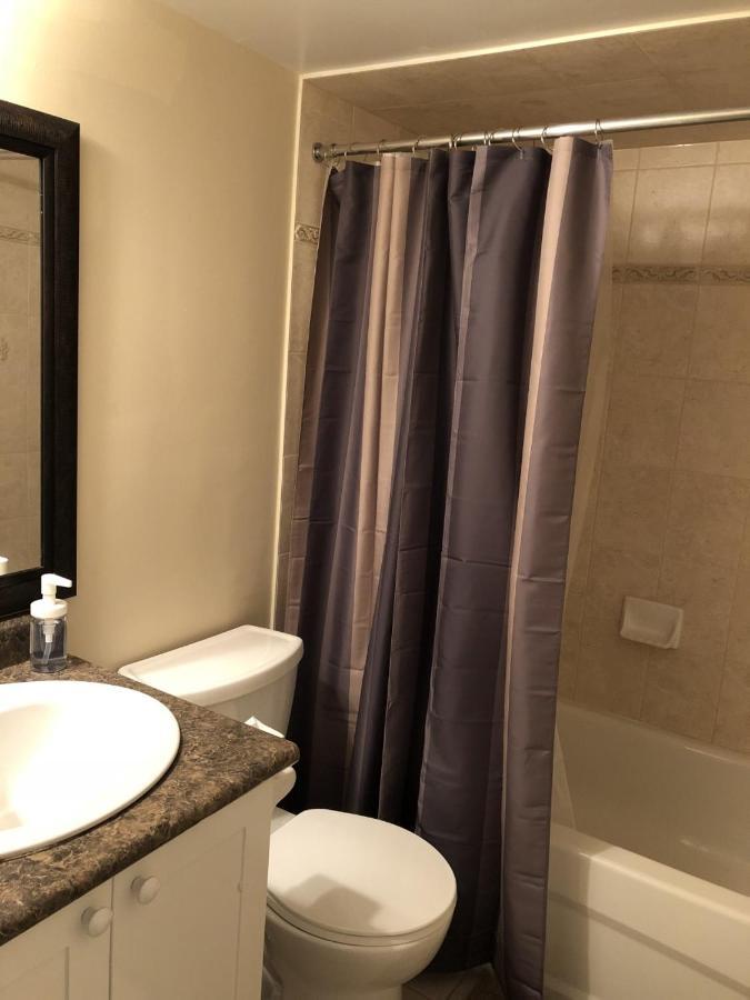 Spacious 2 Bedroom Guest Suite Toronto Exteriör bild