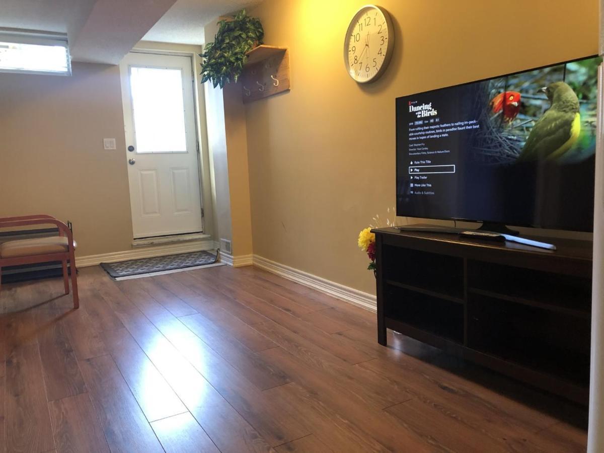 Spacious 2 Bedroom Guest Suite Toronto Exteriör bild